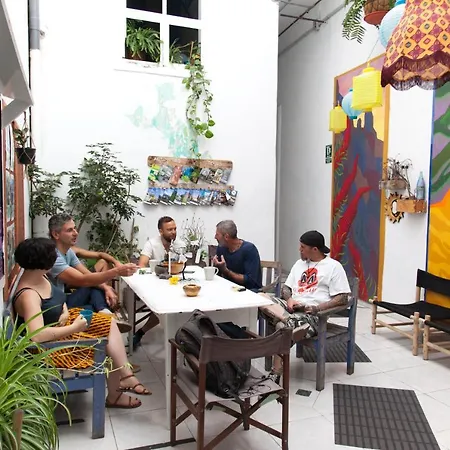 Ostello Tropical House